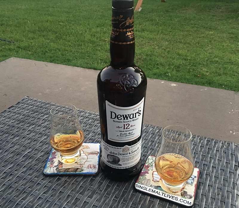 dewar’s 12 nam – khi blended whisky bat dau co chieu sau