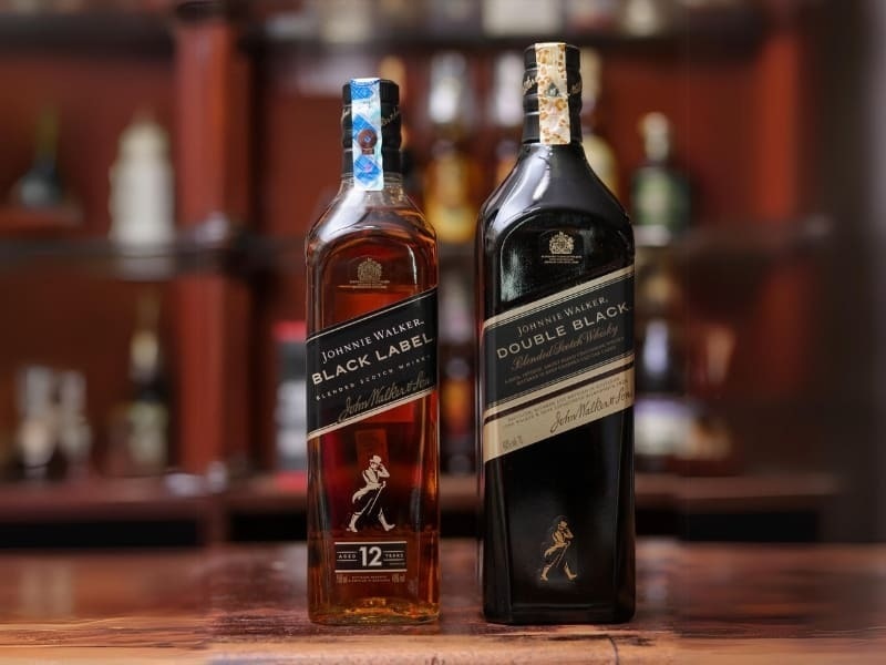 johnnie walker double black – khi lan khoi tro thanh dau an cua trai nghiem