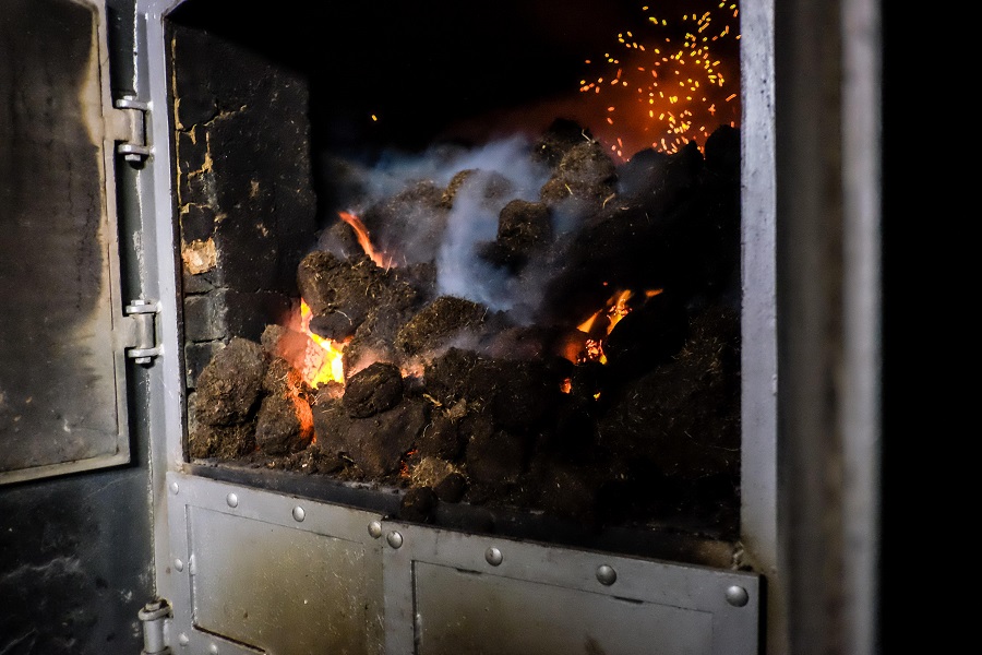 than bun peat trong whisky laphroaig la gi