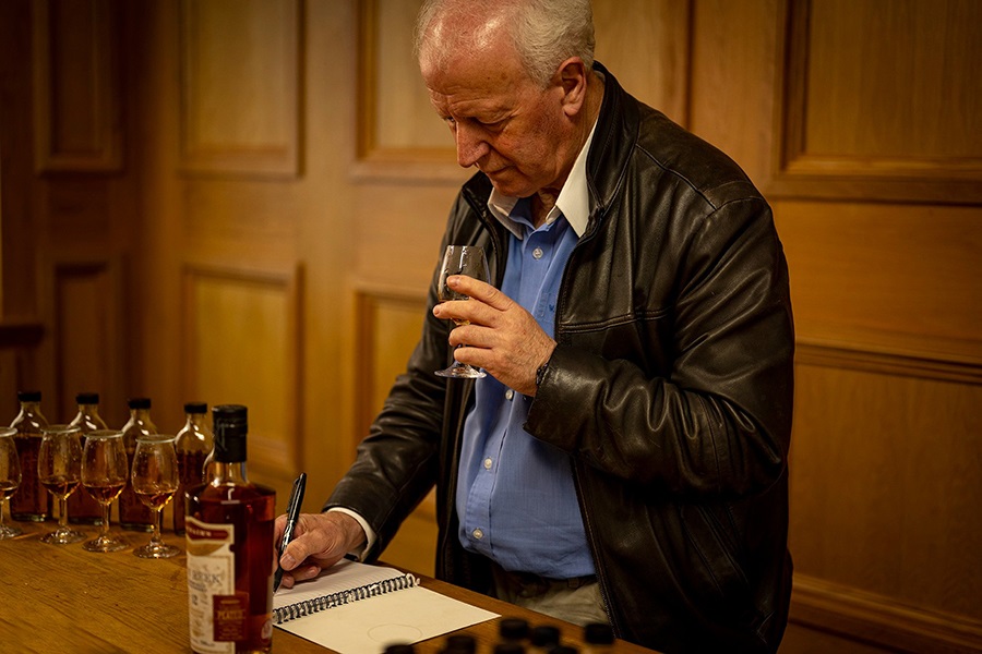 blended malt la gi macnair’s lum reek co phai whisky pha khong