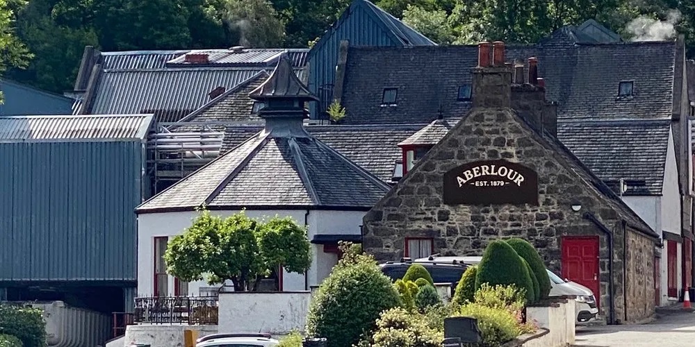 aberlour distillery – hanh trinh hon 140 nam tao nen bieu tuong sherry cask cua speyside