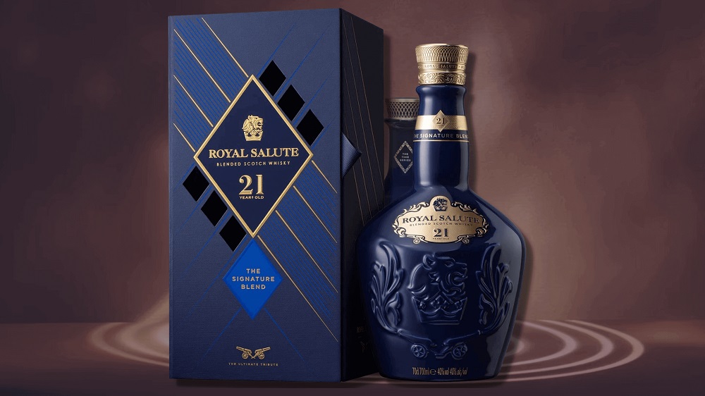 royal salute 21 – bieu tuong cua nghe thuat phoi tron scotch whisky hoang gia