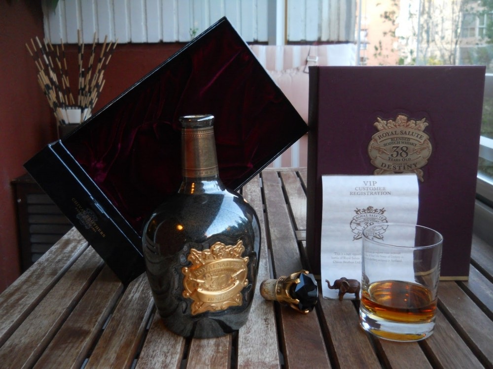 vi sao blended scotch 38 nam co the hiem khong kem single malt lau nam