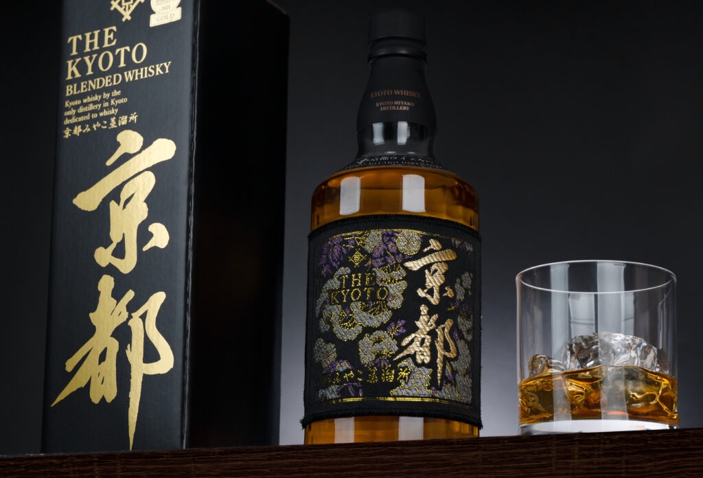 kyoto kuro obi – kham pha phong cach whisky tu american oak va bourbon cask