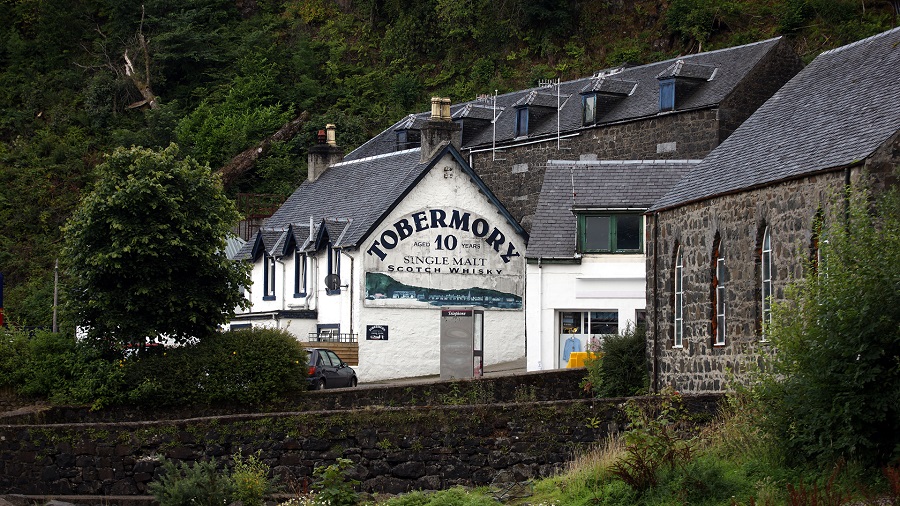 tobermory distillery – hoi tho cua dao mull trong tung giot whisky scotland
