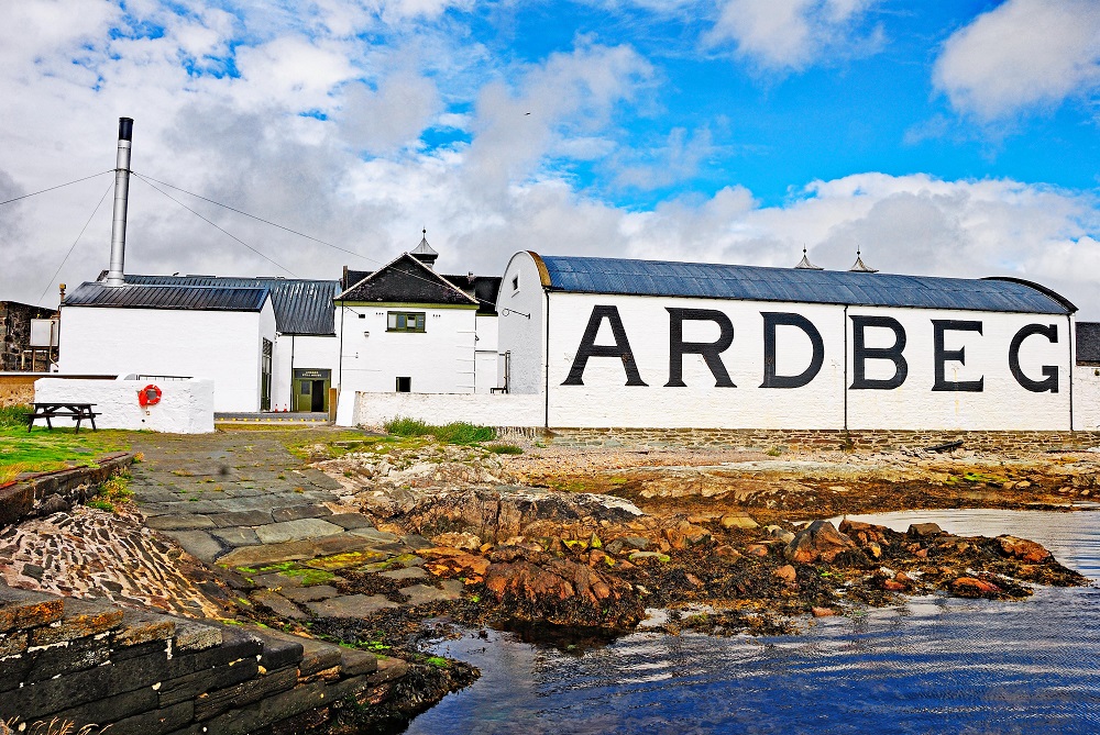 ardbeg – nha chung cat mang linh hon khoi than bun cua dao islay