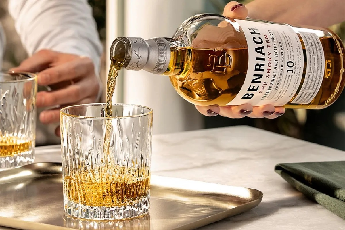 Benriach The Smoky Ten và The Smoky Twelve – hai cách kể câu chuyện Highland peat