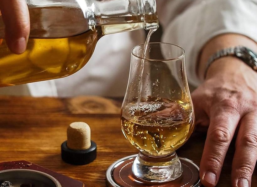 ly glencairn – vi sao chiec ly nho nay tro thanh bieu tuong cua the gioi whisky