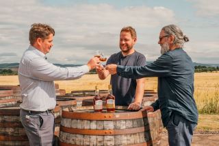 tu hat dai mach den chai whisky mo hinh “barley to bottle” cua aberargie