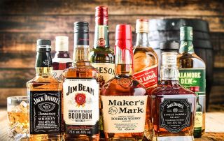 american whiskey la gi bourbon rye va tennessee whiskey khac nhau ra sao
