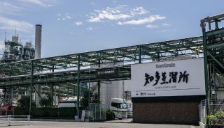 chita distillery – nha chung cat grain whisky lam nen nghe thuat phoi tron cua suntory