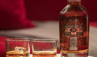 chivas regal 25 year old – bieu tuong hon mot the ky cua nghe thuat whisky sang trong