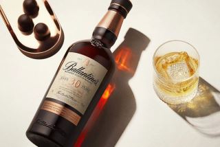 ballantine’s 30 year old – tuyet pham whisky lau nam danh cho nguoi sanh ruou