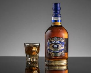 chivas 18 chinh hang   dinh cao cua whisky thuong hang