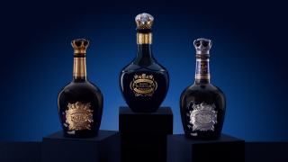 royal salute co phai chivas cao cap khong