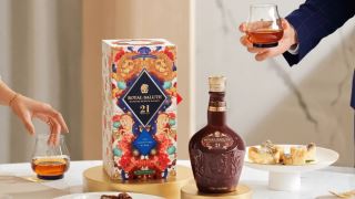 huong vi royal salute 21 – dieu gi lam nen dang cap cua dong whisky hoang gia