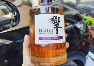 hibiki japanese harmony – lua chon de tiep can nhat cua whisky nhat ban