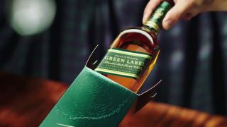 johnnie walker green label 15 years – dong blended malt whisky dac biet cua johnnie walker