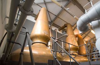 quy trinh chung cat jura whisky – bi mat tao nen phong cach single malt cua dao jura