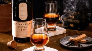 huong dan thuong thuc lagavulin dung cach – cam nhan tron ven whisky khoi islay