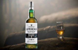 laphroaig select – cham vao di san bang mot cach de dang hon