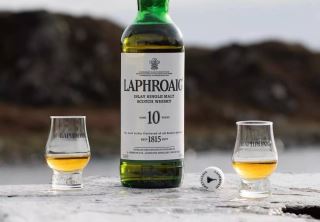 huong vi laphroaig 10 – vi sao lai co mui “benh vien”