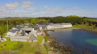 laphroaig – bieu tuong khoi lua tu dao islay hon 200 nam lich su