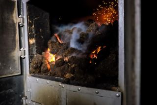 than bun peat trong whisky laphroaig la gi