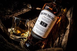 whisky bowmore 12 year old – huong vi co dien cua dao islay