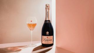 gioi thieu dong san pham champagne le rose – ve dep thanh lich tu nghe thuat lam champagne phap