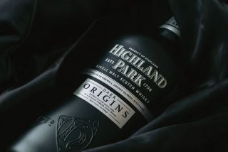 quy trinh chung cat ruou whisky highland park dark origins