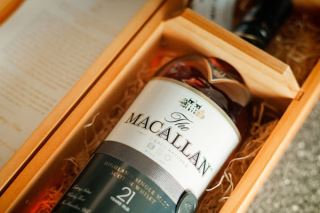 macallan 21 year old – dau an cua thoi gian tinh hoa cua nghe thuat chung cat