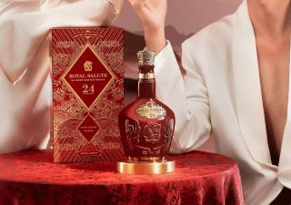 royal salute 24 year old – tac pham danh rieng cho nhung khoanh khac mang dau an ca nhan