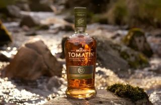 ban dang yeu thich tomatin goi y nhung dong whisky tuong tu khong the bo qua