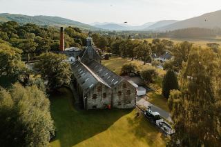 aberfeldy distillery – nha chung cat mang huong vi mat ong dac trung cua vung highland